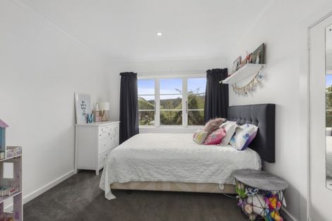 Photo of property in 13 Kopara Grove, Stokes Valley, Lower Hutt, 5019