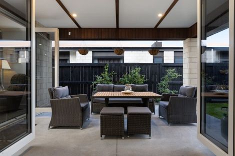 Photo of property in 26 Penetaka Heights, Pyes Pa, Tauranga, 3112