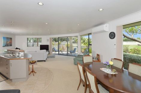 Photo of property in 19 Barbados Way, One Tree Point, 0118