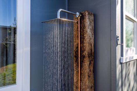 Photo of property in 3 Moa Road, Raumati Beach, Paraparaumu, 5032