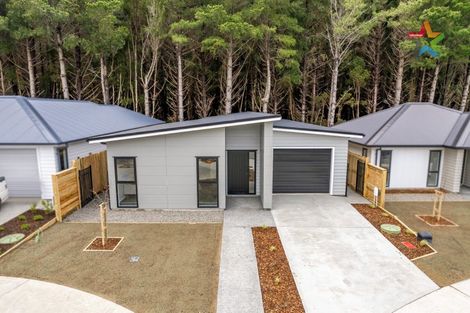 Photo of property in 30 Te Ara O Roimata, Wainuiomata, Lower Hutt, 5014