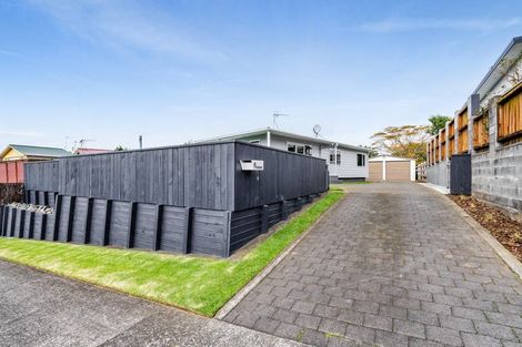 Photo of property in 6 Camellia Avenue, Bell Block, New Plymouth, 4312