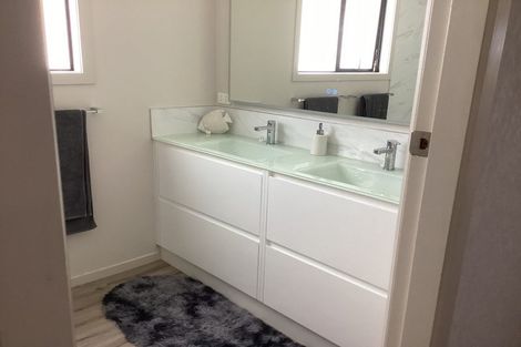 Photo of property in 3 Harbour Lights Terrace, Whitianga, 3592