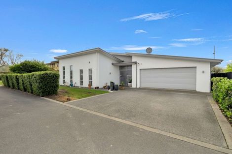 Photo of property in 127 Pegasus Boulevard, Pegasus, 7612