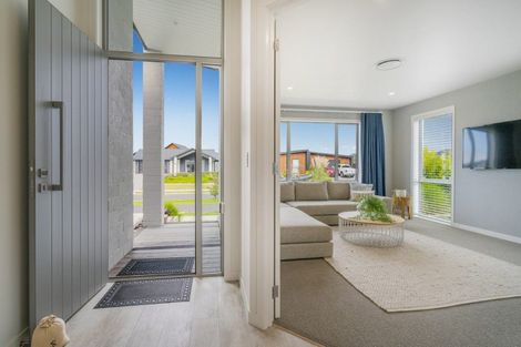 Photo of property in 7 Awatea Drive, Whitianga, 3510