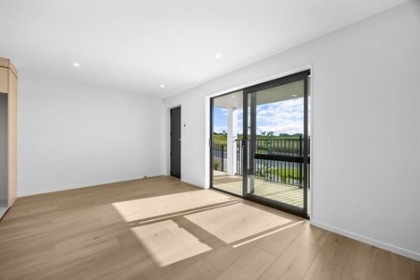 Photo of property in 6 Harikoa Way, Karaka, 2113