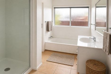 Photo of property in 6 Rowanwood Close, Halswell, Christchurch, 8025