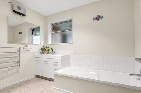 Photo of property in 10 Russell Street, Darfield, 7510