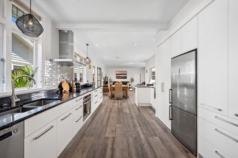 Photo of property in 20 Raumati Terrace, Khandallah, Wellington, 6035