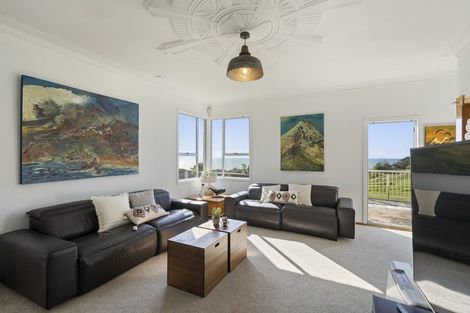 Photo of property in 2 Record Street, Fitzroy, New Plymouth, 4312