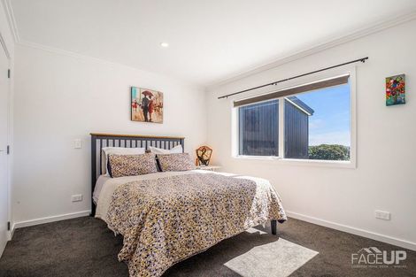 Photo of property in 32 Marine Parade, Hobsonville, Auckland, 0616