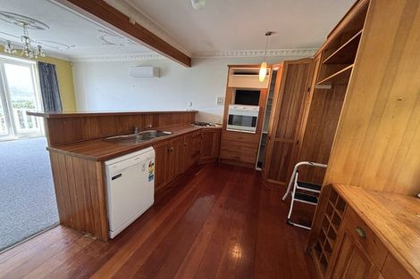 Photo of property in 30 Napier Street, Karaka Bays, Wellington, 6022