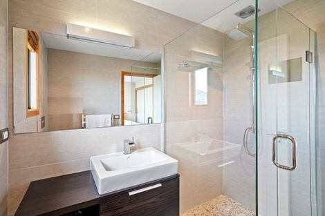 Photo of property in 65 Kanuka Rise, Albert Town, Wanaka, 9305