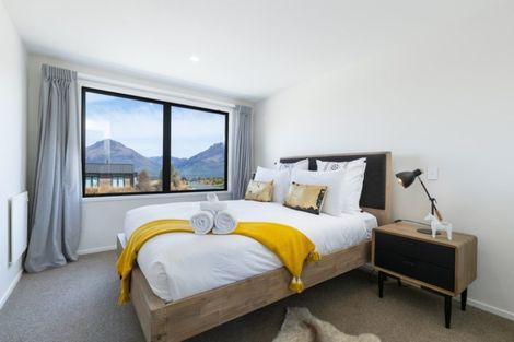 Photo of property in 35 Jacks Point Rise, Jacks Point, Queenstown, 9371