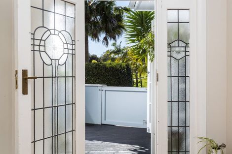 Photo of property in 181a Greenhithe Road, Greenhithe, Auckland, 0632