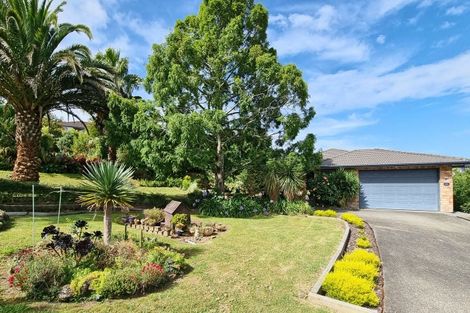 Photo of property in 55a Lonely Track Road, Fairview Heights, Auckland, 0632
