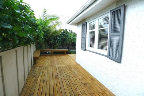 Photo of property in 1/50 Sylvan Avenue, Northcote, Auckland, 0627