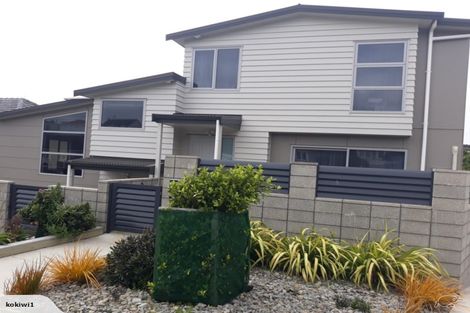 Photo of property in 2/113 Moorefield Road, Johnsonville, Wellington, 6037