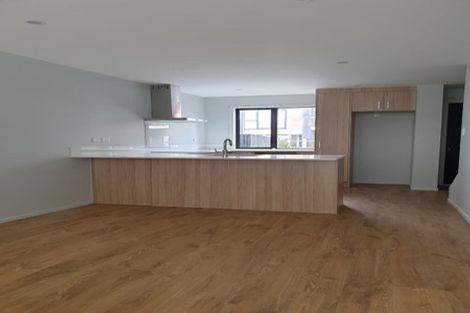 Photo of property in 4b Nerita Place, Long Bay, Auckland, 0630