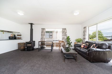 Photo of property in 5a Palliser Place, Milson, Palmerston North, 4414