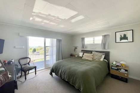 Photo of property in 9 Lismore Street, Strandon, New Plymouth, 4312