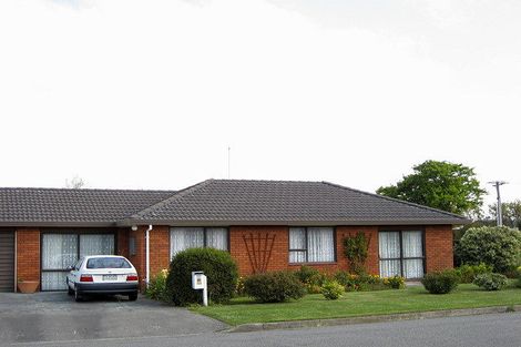 Photo of property in 13 Buckham Street, Rangiora, 7400