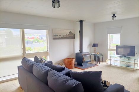 Photo of property in 7 Oleander Place, Bell Block, New Plymouth, 4312