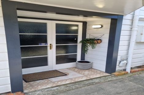 Photo of property in 3 Dover Street, Island Bay, Wellington, 6023