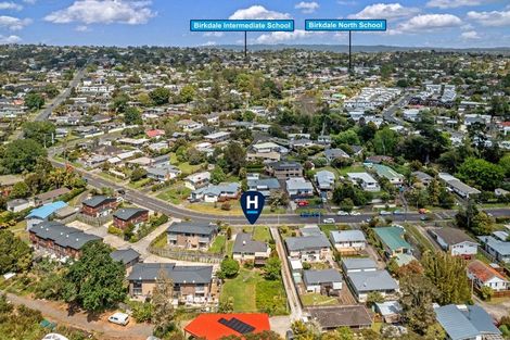 Photo of property in 15 Lauderdale Road, Birkdale, Auckland, 0626