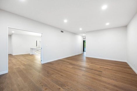 Photo of property in 15 Kumukumu Road, Long Bay, Auckland, 0630