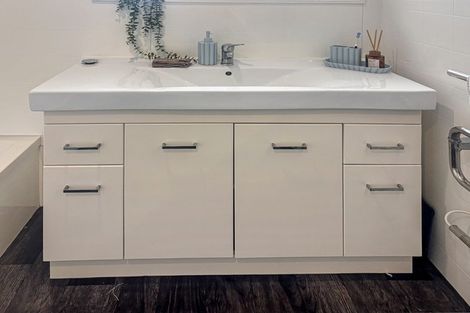 Photo of property in 30 Pirinoa Street, Feilding, 4702