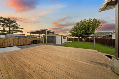 Photo of property in 37 Mckenzie Road, Mangere Bridge, Auckland, 2022