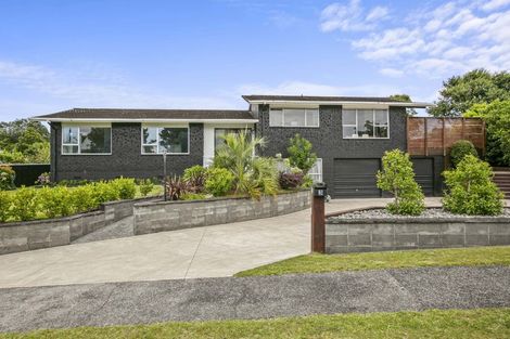 Photo of property in 3 La Salle Drive, Westown, New Plymouth, 4310