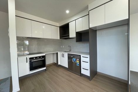 Photo of property in 1/13 Blockhouse Bay Road, Avondale, Auckland, 1026