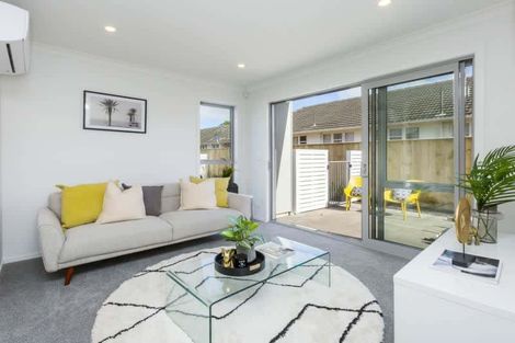 Photo of property in 44d Pine Avenue, Upper Hutt Central, Upper Hutt, 5018