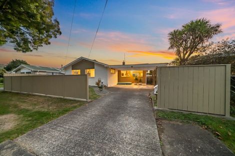 Photo of property in 6 Cruickshank Road, Clouston Park, Upper Hutt, 5018