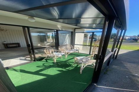 Photo of property in 3 Walker Crescent, Bulls, 4818