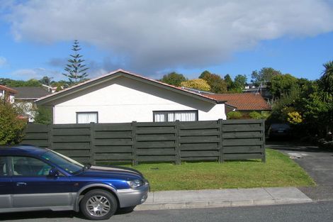 Photo of property in 28 Merriefield Avenue, Forrest Hill, Auckland, 0620