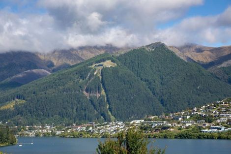 Photo of property in 38 Oregon Drive, Kelvin Heights, Queenstown, 9300