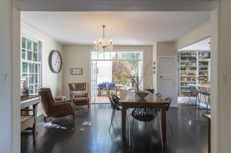 Photo of property in 25 Burnell Avenue, Thorndon, Wellington, 6011