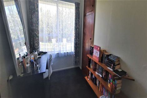 Photo of property in 10 Sturrocks Road, Redwood, Christchurch, 8051