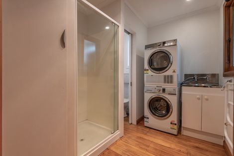 Photo of property in 10 Mahoe Avenue, Takaro, Palmerston North, 4410