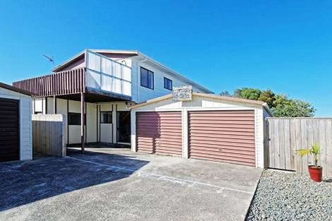 Photo of property in 5b Crispe Road, Clarks Beach, 2122