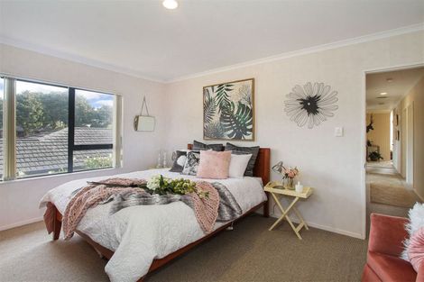 Photo of property in 50 Ridgeway Road, Pukekohe, 2120