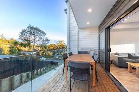 Photo of property in 2b Kororo Street, Northcote, Auckland, 0627