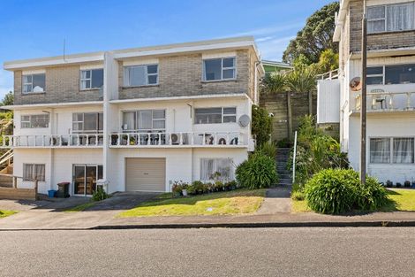 Photo of property in 25b Port View Crescent, Moturoa, New Plymouth, 4310