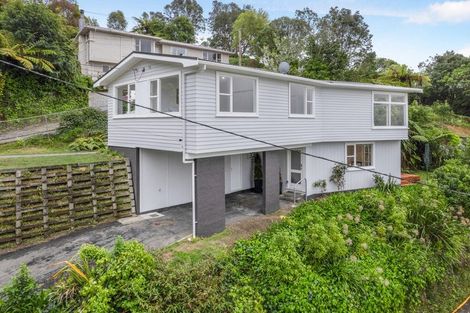 Photo of property in 22 Hollies Crescent, Johnsonville, Wellington, 6037