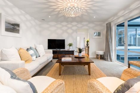 Photo of property in 77a Stanley Point Road, Stanley Point, Auckland, 0624