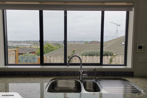 Photo of property in 6 Jelas Road, Red Beach, 0932