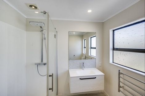 Photo of property in 2/802 Victoria Street, Parkvale, Hastings, 4122